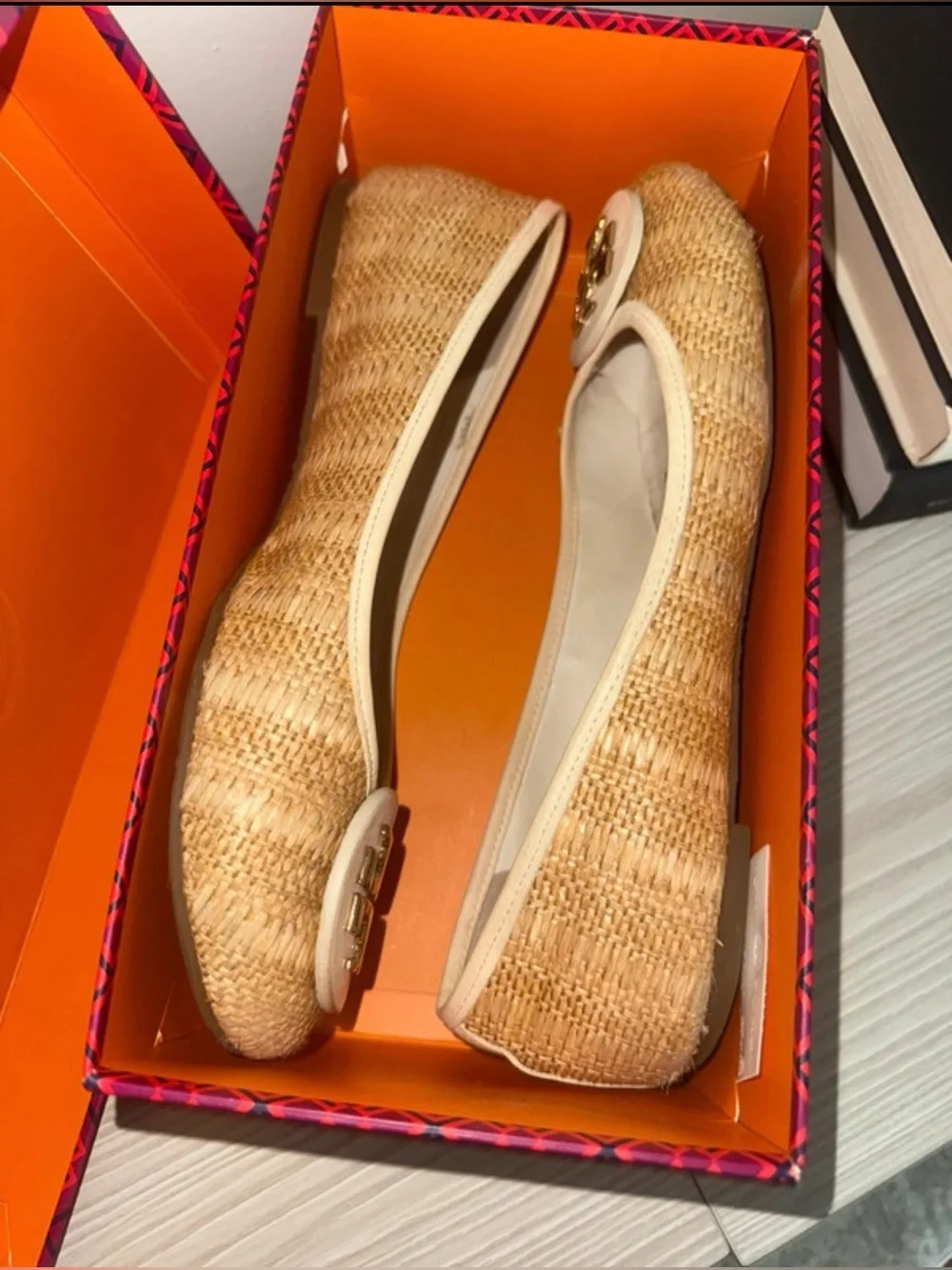 Tory Burch Flats: CHELSEA BALLET-PRINT HAIRCALF/GROSGRAIN Raffia